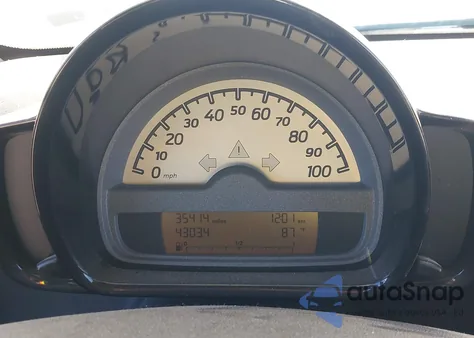 2010 Smart Fortwo Passion/Pure z USA, uszkodzony, nr VIN WMEEJ3BAXAK370325